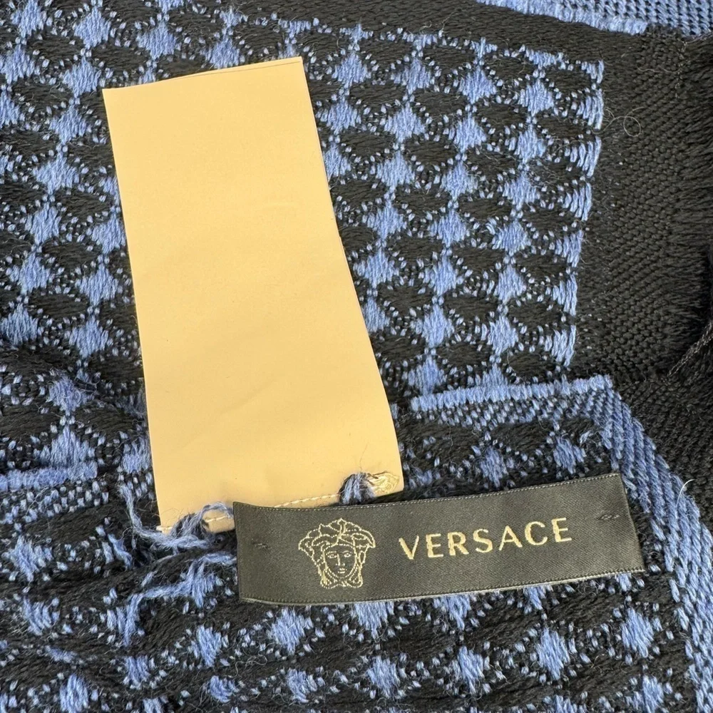 100% WOOL VERSACE 30X78 MEDUSA Black/Grey SCARF/SHAWL ITALY.
